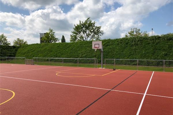 Aménagement terrain multisport en EPDM/PU - Sportinfrabouw NV